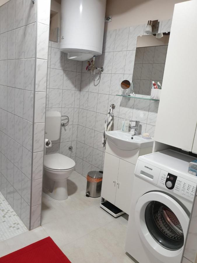 Kis Haz Apartman Zalacsany Exterior photo